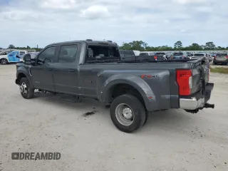 2020 Ford F-350 XL with VIN 1FT8W3DT0LEC67623, listed as a Copart auction lot 54717045 with 101,907 mi miles and Salvage title. Bid and sale history available at DreamBid. Image 2.