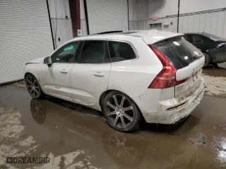2020 Volvo XC60 Inscription with VIN YV4102RL3L1517883, listed as a Copart auction lot 44601715 with 62,249 mi miles and Salvage Title. Bid and sale history available at carsss.com. Image 2.