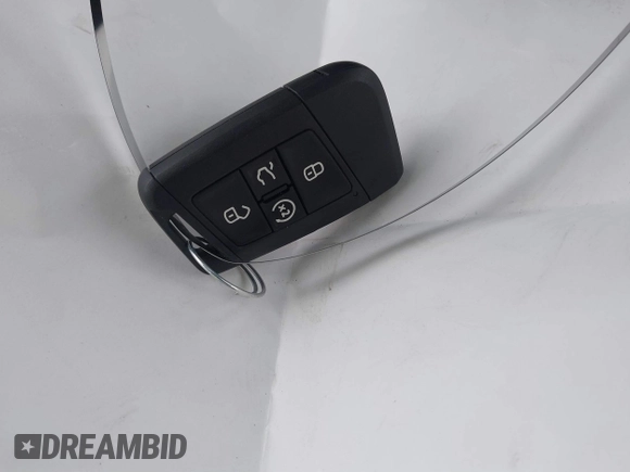 2025 Volkswagen Taos z VIN 3VVSC7B22SM011056, wystawiony jako IAAI lot #41889662 z przebiegiem 75 mil mil oraz . Historia ofert i sprzedaży dostępna na DreamBid. Obrazek 11.