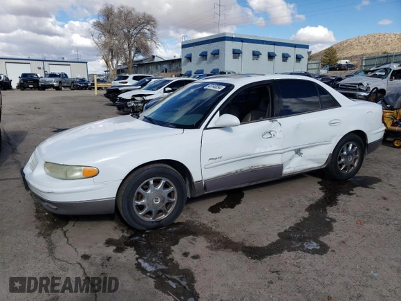 2000 Buick Regal GS with VIN 2G4WF5518Y1321965, listed as a Copart auction lot 40140094 with 201,926 mi miles and Salvage Title. Bid and sale history available at carsss.com. Image 1.