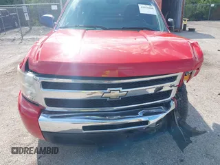 2009 Chevrolet Silverado 1500 LT with VIN 1GCEC29C09Z272241, listed as a IAAI auction lot 41978408 with 180,661 mi miles. Bid and sale history available at carsss.com. Image 12.