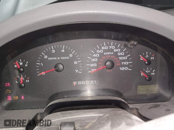 2004 Ford F-150 XL z VIN 1FTRF12W84NB37032, wystawiony jako IAAI lot #41932882 z przebiegiem 244 800 mil mil oraz . Historia ofert i sprzedaży dostępna na DreamBid. Obrazek 7.