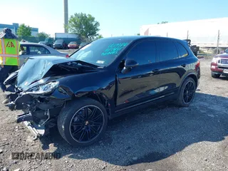 2013 Porsche Cayenne с VIN WP1AA2A21DLA02081, выставлен на аукционе IAAI как лот 42559417 с пробегом 81 413 миль миль и . История ставок и продаж доступна на DreamBid. Изображение 2.