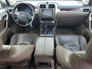 2016 Lexus GX 460 z VIN JTJBM7FX3G5135719, wystawiony jako Copart lot #60900235 z przebiegiem 199 040 mil mil oraz Czysty tytuł • Clean title. Historia ofert i sprzedaży dostępna na DreamBid. Obrazek 8.