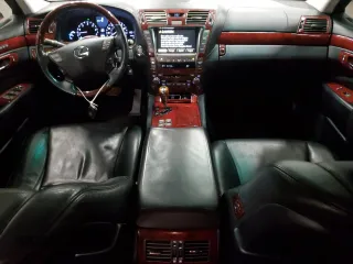 2008 Lexus LS 600h L with VIN JTHDU46F185002409, listed as a Copart auction lot 79900444 with 156,054 mi miles and Salvage title. Bid and sale history available at DreamBid. Image 8.