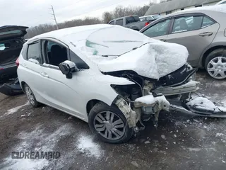 2015 Honda Fit LX with VIN 3HGGK5G59FM750284, listed as a IAAI auction lot 41381452 with 194,545 mi miles. Bid and sale history available at carsss.com. Image 1.
