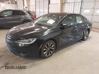 2015 Chrysler 200 S with VIN 1C3CCCBB7FN629131, listed as a IAAI auction lot 41428282 with 290,014 mi miles and . Bid and sale history available at carsss.com. Image 2.