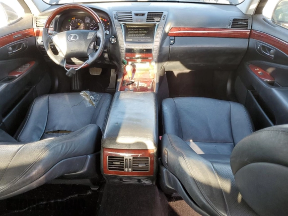 2007 Lexus LS 460 L z VIN JTHGL46FX75010314, wystawiony jako Copart lot #49655405 z przebiegiem 153 473 mil mil oraz Szkoda całkowita • Salvage title. Historia ofert i sprzedaży dostępna na DreamBid. Obrazek 8.