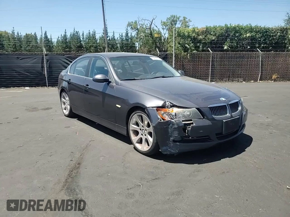 2006 BMW 3 Series 330i with VIN WBAVB33526PS13196, listed as a Copart auction lot 62484235 with 156,706 mi miles and Salvage title. Bid and sale history available at DreamBid. Image 13.