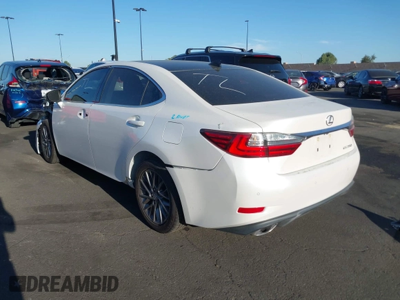 2018 Lexus ES with VIN 58ABK1GG8JU096535, listed as a IAAI auction lot 42009893 with 65,225 mi miles. Bid and sale history available at carsss.com. Image 15.
