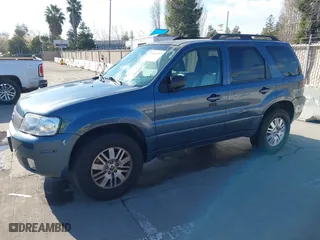 2005 Mercury Mariner Luxury with VIN 4M2CU57135DJ07230, listed as a IAAI auction lot 41461657 with 267,105 mi miles. Bid and sale history available at carsss.com. Image 2.
