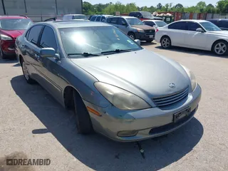 2002 Lexus ES 300 with VIN JTHBF30G320085116, listed as a IAAI auction lot 42015660 with 285,292 mi miles. Bid and sale history available at carsss.com. Image 1.