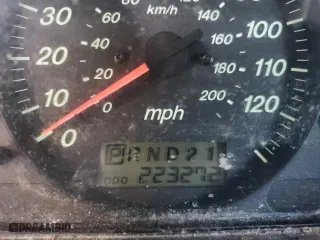 2000 Mazda MPV DX with VIN JM3LW28G8Y0106384, listed as a Copart auction lot 66537813 with 223,272 mi miles and Salvage Title. Bid and sale history available at carsss.com. Image 8.