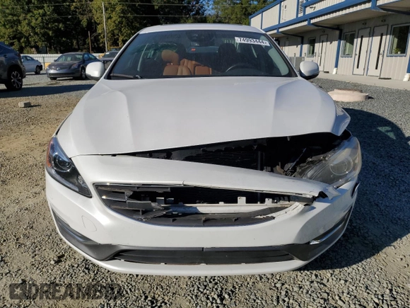 2017 Volvo S60 Inscription Platinum z VIN LYV402HM9HB140468, wystawiony jako Copart lot #74993444 z przebiegiem 103 907 mil mil oraz Szkoda całkowita • Salvage title. Historia ofert i sprzedaży dostępna na DreamBid. Obrazek 5.
