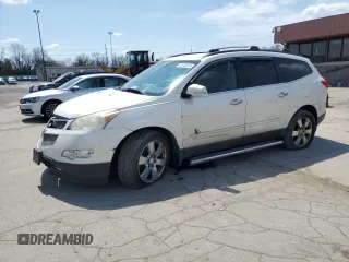 2012 Chevrolet Traverse LTZ z VIN 1GNKRLED5CJ197457, wystawiony jako Copart lot #54143415 z przebiegiem 225 609 mil mil oraz Szkoda całkowita • Salvage title. Historia ofert i sprzedaży dostępna na DreamBid. Obrazek 1.