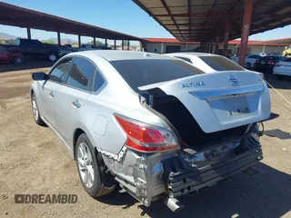 2015 Nissan Altima SL with VIN 1N4AL3AP3FC576106, listed as a IAAI auction lot 41842738 with 222,125 mi miles and . Bid and sale history available at DreamBid. Image 3.
