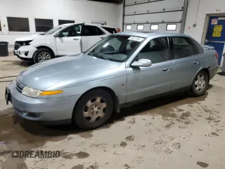 2001 Saturn LS z VIN 1G8JW54R11Y585435, wystawiony jako Copart lot #82021364 z przebiegiem 153 436 mil mil oraz Szkody całkowita. Historia ofert i sprzedaży dostępna na DreamBid. Obrazek 1.
