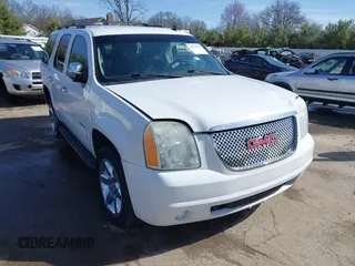 2011 GMC Yukon SLE with VIN 1GKS2AE01BR351651, listed as a IAAI auction lot 41942032 with 337,165 mi miles. Bid and sale history available at carsss.com. Image 1.