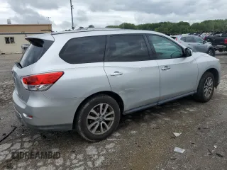 2013 Nissan Pathfinder SL with VIN 5N1AR2MMXDC648142, listed as a Copart auction lot 61942724 with 131,572 mi miles and Salvage title. Bid and sale history available at DreamBid. Image 3.