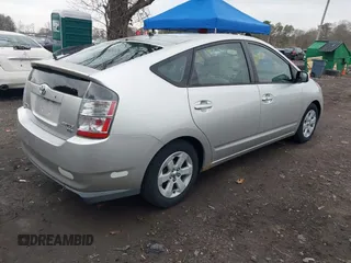 2005 Toyota Prius with VIN JTDKB20U853110933, listed as a IAAI auction lot 42049592 with 158,217 mi miles. Bid and sale history available at carsss.com. Image 4.