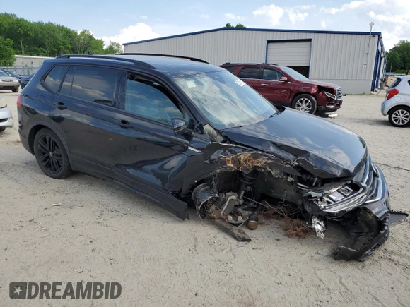 2022 Volkswagen Tiguan SE R-Line Black with VIN 3VVCB7AXXNM044895, listed as a Copart auction lot 55125375 with 52,629 mi miles and Salvage title. Bid and sale history available at DreamBid. Image 4.