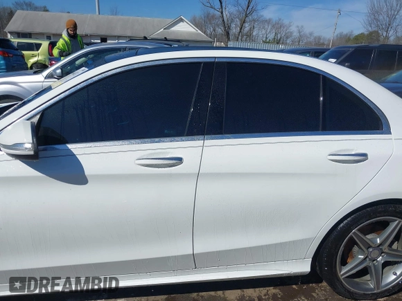 2015 Mercedes-Benz C 300 Luxury with VIN 55SWF4KBXFU078275, listed as a IAAI auction lot 41644311 with 118,429 mi miles and . Bid and sale history available at carsss.com. Image 14.