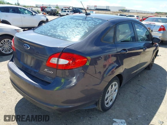 2013 Ford Fiesta S с VIN 3FADP4AJ7DM207683, выставлен на аукционе IAAI как лот 42220602 с пробегом 129 549 миль миль и . История ставок и продаж доступна на DreamBid. Изображение 4.