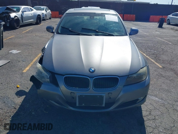 2009 BMW 3 Series 328i z VIN WBAPH57559NL76941, wystawiony jako IAAI lot #42304631 z przebiegiem 118 985 mil mil oraz . Historia ofert i sprzedaży dostępna na DreamBid. Obrazek 12.