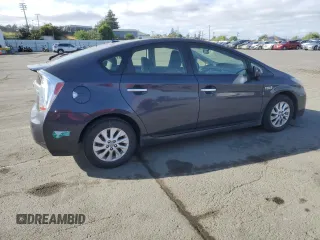 2013 Toyota Prius z VIN JTDKN3DP6D3033253, wystawiony jako Copart lot #53166025 z przebiegiem 169 319 mil mil oraz Nie do naprawy • Non repairable. Historia ofert i sprzedaży dostępna na DreamBid. Obrazek 3.