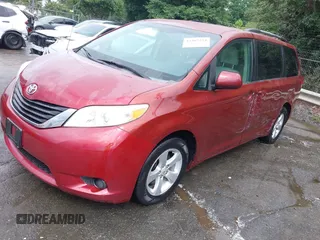 2012 Toyota Sienna z VIN 5TDKA3DC5CS012254, wystawiony jako IAAI lot #42367254 z przebiegiem 183 083 mil mil oraz . Historia ofert i sprzedaży dostępna na DreamBid. Obrazek 2.