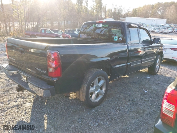 2003 Chevrolet Silverado 1500 LT with VIN 2GCEC19T431310015, listed as a IAAI auction lot 41232621 with 157,403 mi miles. Bid and sale history available at carsss.com. Image 4.