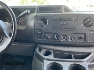 2014 Ford Econoline Cargo Commercial с VIN 1FTNE2EW6EDA32631, выставлен на аукционе Copart как лот 61028315 с пробегом 160 495 миль миль и Чистый • Clean title. История ставок и продаж доступна на DreamBid. Изображение 9.