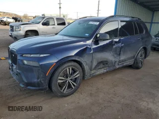 2023 BMW X7 M60i z VIN 5UX33EM03P9P18772, wystawiony jako Copart lot #87104514 z przebiegiem Nie podano mil oraz Szkody całkowita. Historia ofert i sprzedaży dostępna na DreamBid. Obrazek 1.