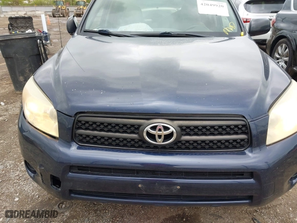 2007 Toyota RAV4 with VIN JTMZD33V676048811, listed as a IAAI auction lot 42049920 with 258,716 mi miles. Bid and sale history available at carsss.com. Image 6.