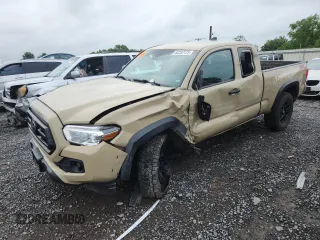 2020 Toyota Tacoma SR with VIN 3TYSX5EN4LT000692, listed as a Copart auction lot 62262125 with 33,488 mi miles and Salvage title. Bid and sale history available at DreamBid. Image 1.