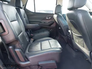 2019 Chevrolet Traverse LT Leather with VIN 1GNEVHKW3KJ230210, listed as a IAAI auction lot 41453033 with 98,416 mi miles. Bid and sale history available at carsss.com. Image 8.