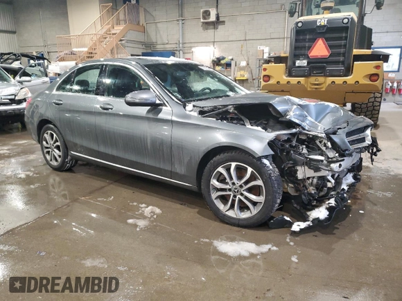 2018 Mercedes-Benz C 300 with VIN 55SWF4KB6JU275257, listed as a Copart auction lot 87821335 with 118,771 mi miles and Salvage Title. Bid and sale history available at DreamBid. Image 4.