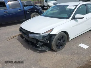 2022 Hyundai Elantra SEL z VIN 5NPLS4AG4NH081332, wystawiony jako IAAI lot #42307790 z przebiegiem 50 541 mil mil oraz . Historia ofert i sprzedaży dostępna na DreamBid. Obrazek 17.