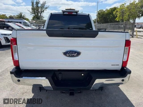 2019 Ford F-250 XL с VIN 1FT7X2A60KEC91808, выставлен на аукционе Copart как лот 62036905 с пробегом 101 633 миль миль и На запчасти • Non repairable. История ставок и продаж доступна на DreamBid. Изображение 6.