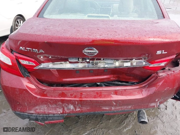 2016 Nissan Altima 2.5 S with VIN 1N4AL3AP6GC218323, listed as a IAAI auction lot 41418397 with 33,928 mi miles. Bid and sale history available at carsss.com. Image 17.
