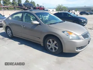 2008 Nissan Altima 2.5 SL with VIN 1N4AL21EX8N444962, listed as a IAAI auction lot 42024684 with 262,819 mi miles. Bid and sale history available at carsss.com. Image 1.