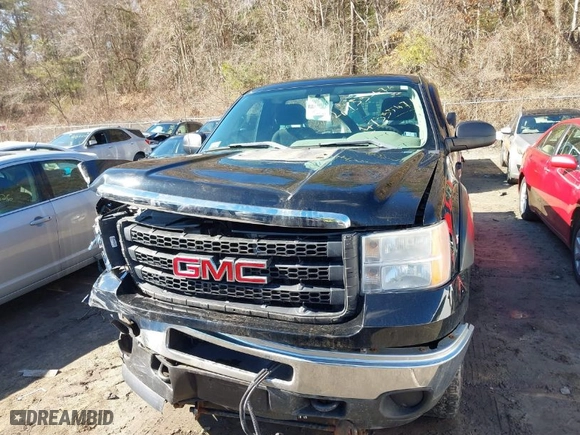 2013 GMC Sierra 2500HD Work Truck with VIN 1GT02ZCG9DZ247493, listed as a IAAI auction lot 41595476 with 1 mi miles. Bid and sale history available at carsss.com. Image 12.
