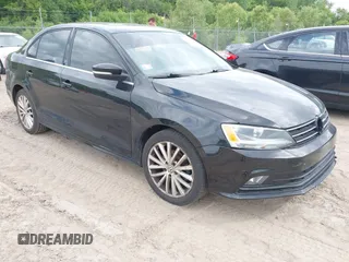 2015 Volkswagen Jetta SE with VIN 3VWD07AJ3FM262731, listed as a IAAI auction lot 42468622 with 131,874 mi miles and . Bid and sale history available at DreamBid. Image 1.