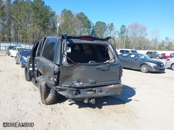 2002 Chevrolet Tahoe LT with VIN 1GNEK13Z22J279570, listed as a IAAI auction lot 41858543 with 378,318 mi miles. Bid and sale history available at carsss.com. Image 6.