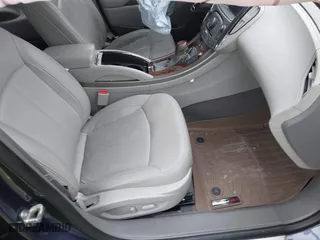 2013 Buick LaCrosse Leather with VIN 1G4GC5E36DF334179, listed as a IAAI auction lot 41867466 with 81,394 mi miles. Bid and sale history available at carsss.com. Image 5.