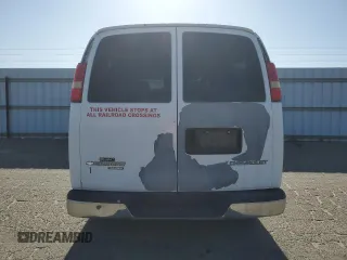 2006 Chevrolet Express Passenger z VIN 1GAHG35U361256706, wystawiony jako Copart lot #53382965 z przebiegiem 235 191 mil mil oraz Tytuł czysty. Historia ofert i sprzedaży dostępna na DreamBid. Obrazek 6.