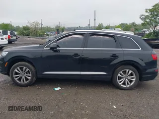 2017 Audi Q7 Premium Plus with VIN WA1LAAF78HD033413, listed as a IAAI auction lot 42188781 with Not provided miles and . Bid and sale history available at DreamBid. Image 14.