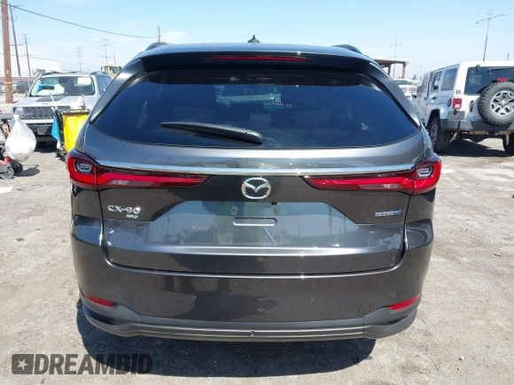 2025 Mazda CX-90 Premium Sport z VIN JM3KKCHAXS1206996, wystawiony jako IAAI lot #42086590 z przebiegiem 4 294 mil mil oraz . Historia ofert i sprzedaży dostępna na DreamBid. Obrazek 16.