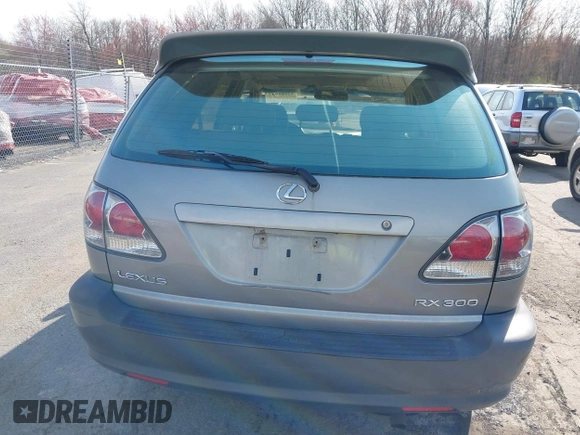2003 Lexus RX 300 with VIN JTJHF10U330297793, listed as a IAAI auction lot 42088947 with 189,810 mi miles. Bid and sale history available at carsss.com. Image 6.