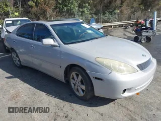 2005 Lexus ES 330 with VIN JTHBA30G555100804, listed as a IAAI auction lot 41595677 with 259,404 mi miles. Bid and sale history available at carsss.com. Image 1.